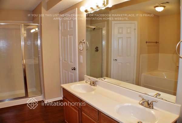 Building Photo - 1702 Cancun Dr