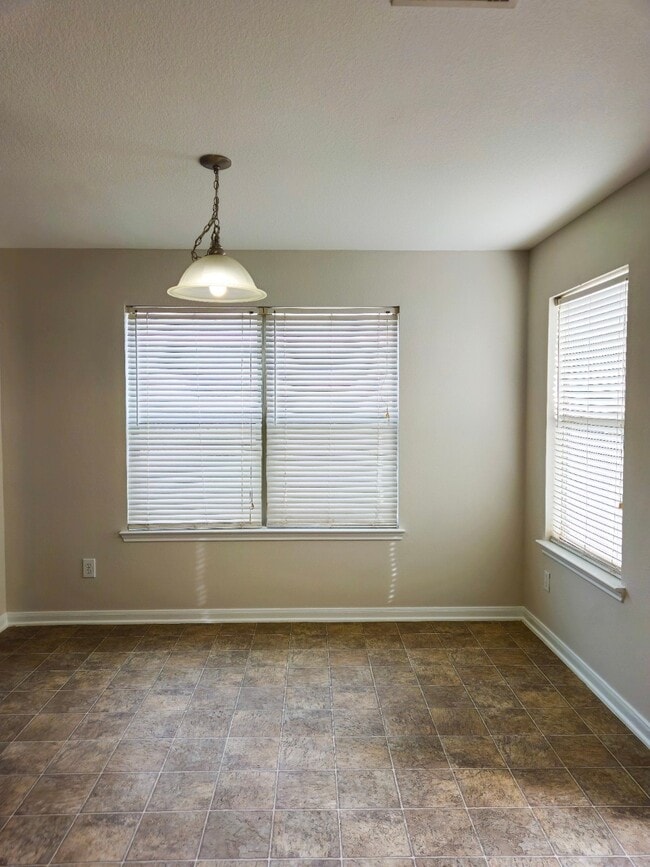 Building Photo - 18315 Fair Grange Ln