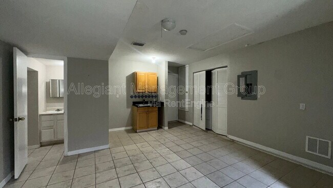 Building Photo - 2429 Sapier Ct