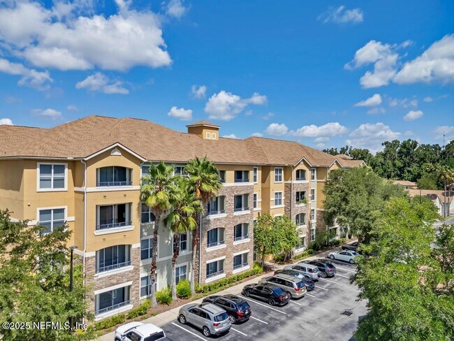 Building Photo - 8539 Gate Pkwy W