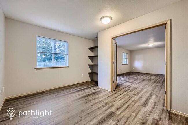 Building Photo - 7122 277th Place Northwest