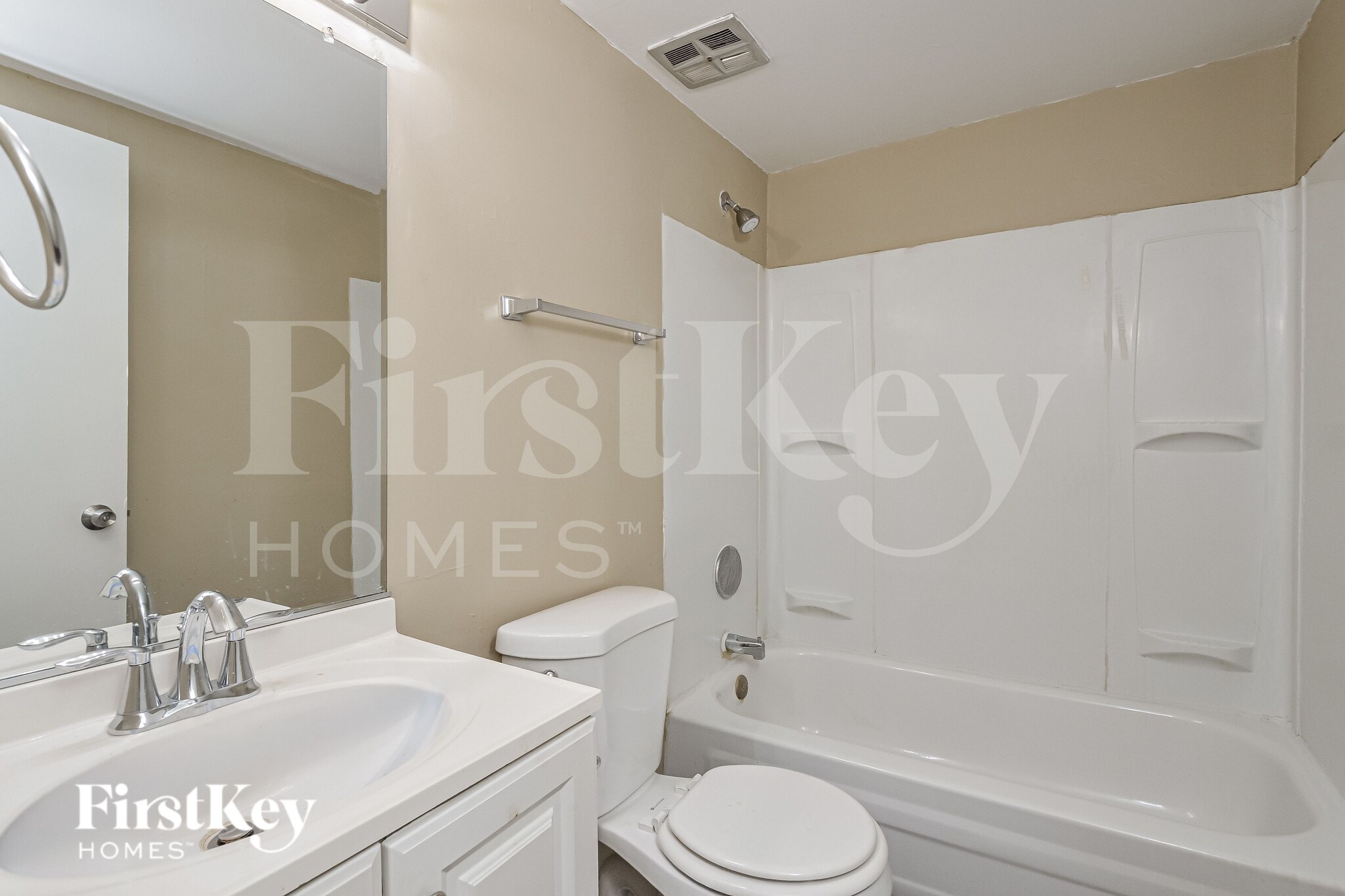 Building Photo - 26646 Elmwood Ave