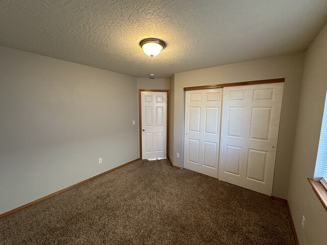 Building Photo - Welcoming 3-bedroom 2 bathroom in Pasco