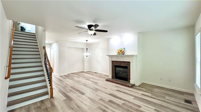 Building Photo - 4363 Grove Field Park NW