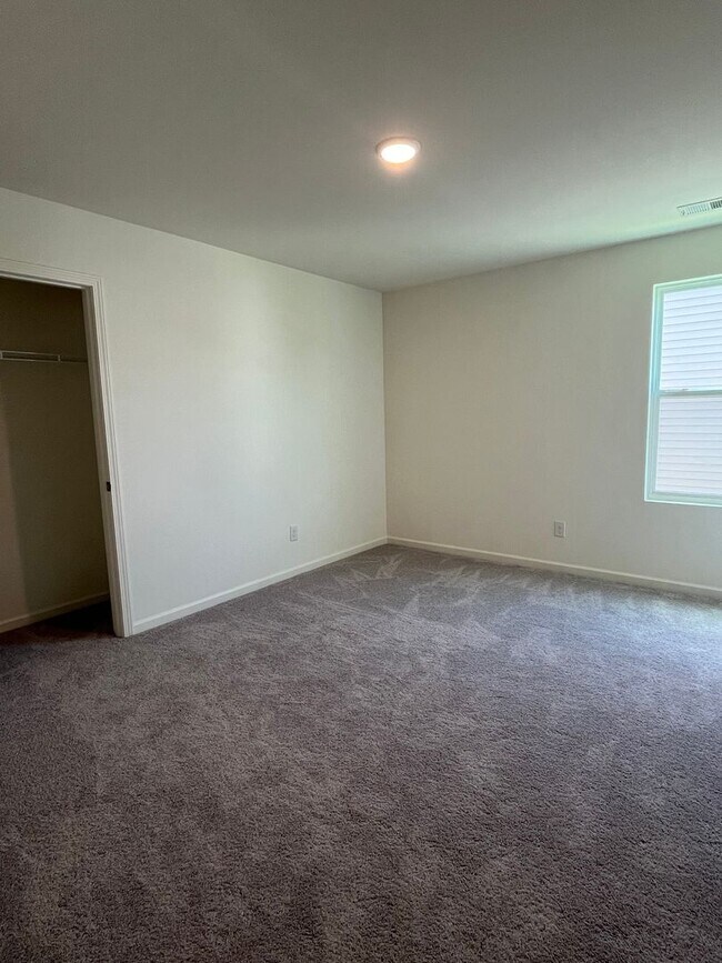 Building Photo - Beautiful 3 Bedroom Home In Cane Bay