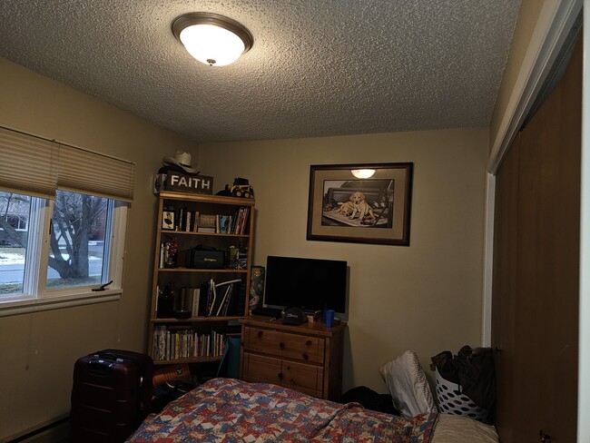 Building Photo - 25 Wapiti Dr