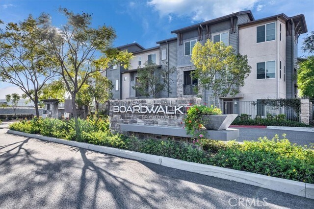 Building Photo - 1038 Savi Dr