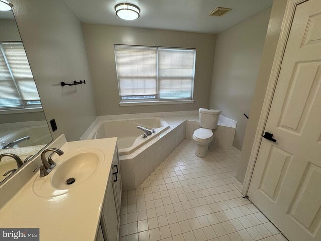 Building Photo - 6132 White Marble Ct