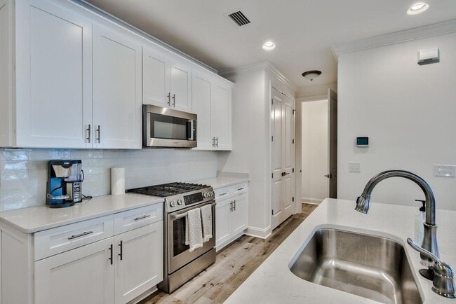 Building Photo - 25 Cambium Ct