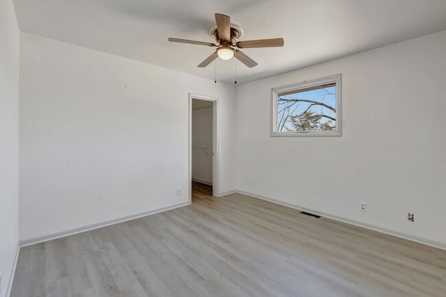 Building Photo - 6469 Fleetwood Dr