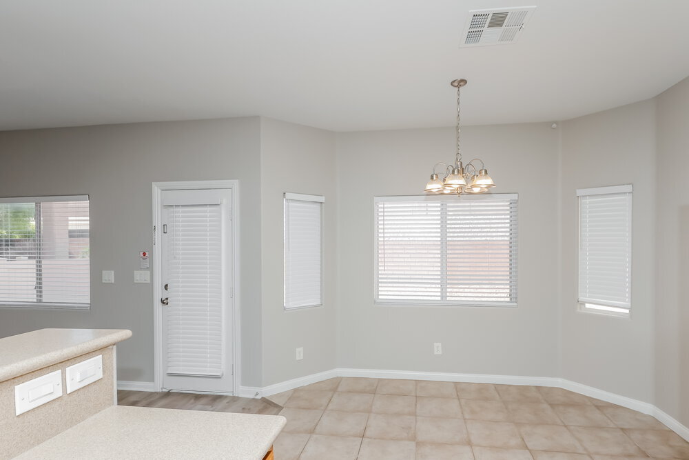 Building Photo - 8853 Red Fox Dr