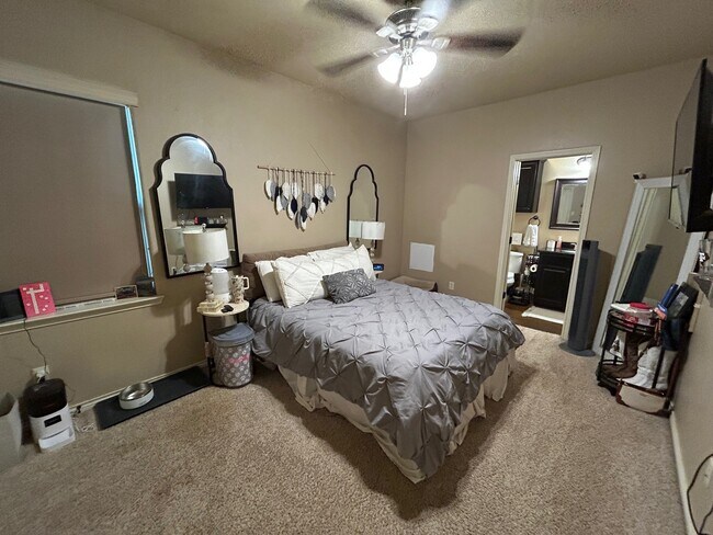 Building Photo - 3332 Travis Cole Ave