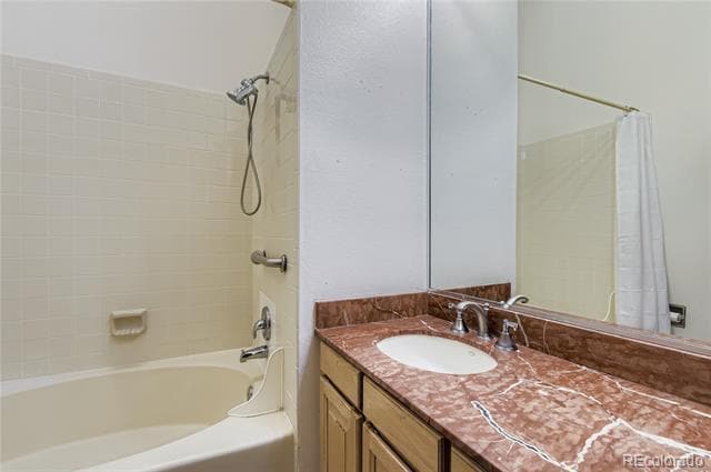Building Photo - 7592 S Cove Cir