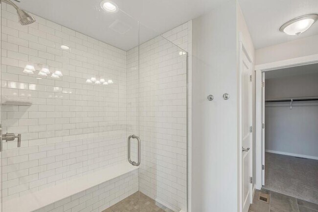 Building Photo - 2464 Jazzy Lady Ct