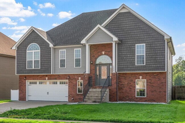 Building Photo - Stunningly Large Home Ready Today with rec...