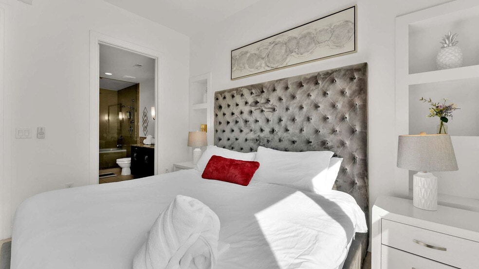 Building Photo - 101 Bowen St