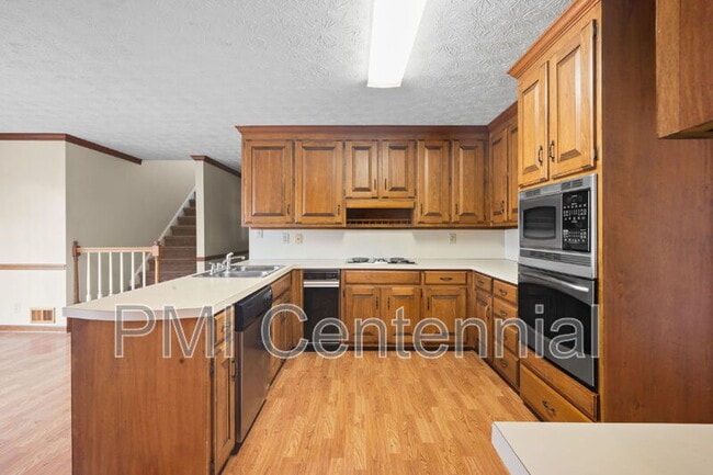 Building Photo - 2645 Wilshire Terrace