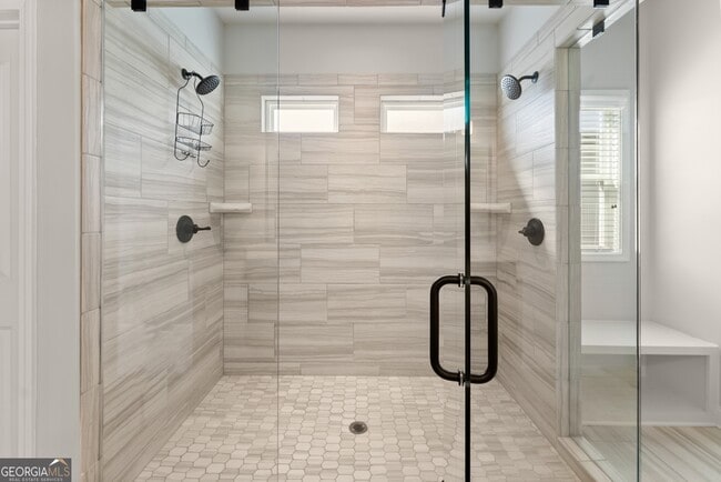 Building Photo - 4656 Silver Oak Dr SW