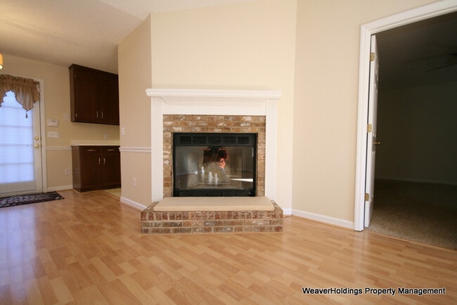 Building Photo - 159 Robinson Rd