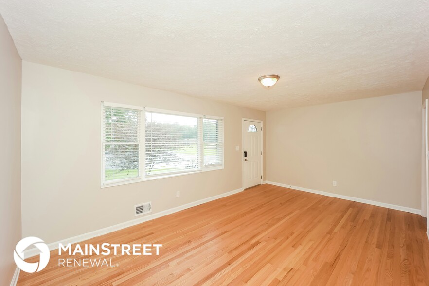 Building Photo - 600 Emerald Dr