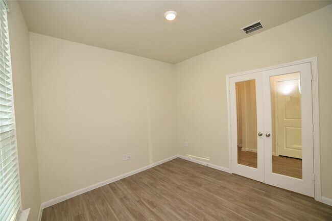 Building Photo - 16322 Dutton Clover Dr