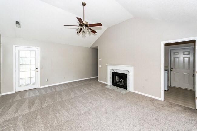 Building Photo - 8408 Battle Forest Dr