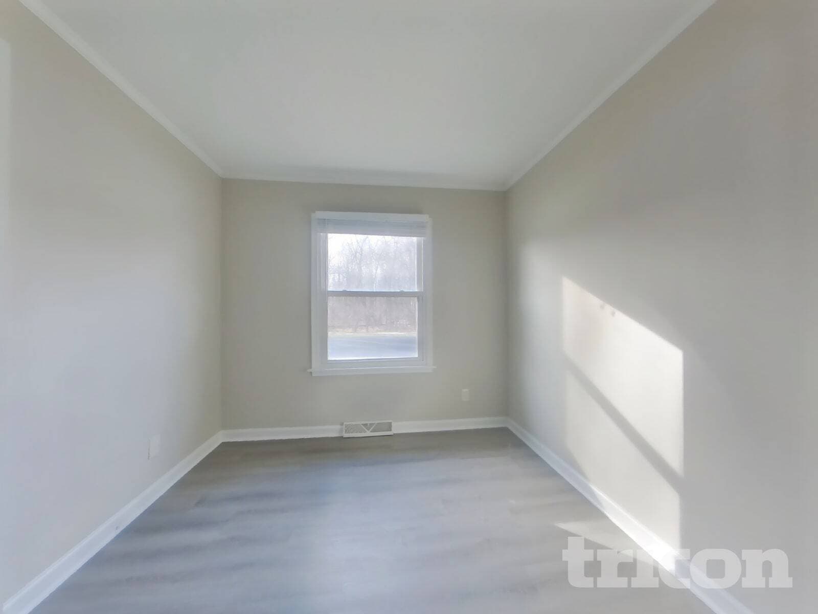 Building Photo - 2300 Timbercrest Dr