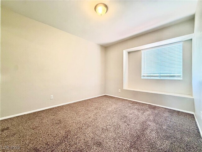 Building Photo - 50 Tidwell Ln