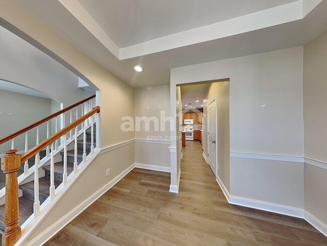 Building Photo - 15721 Seafield Ln