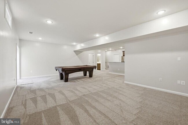 Building Photo - 428 Alder Dr