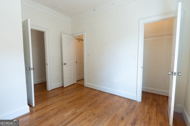 Building Photo - 825 Brookline St SW