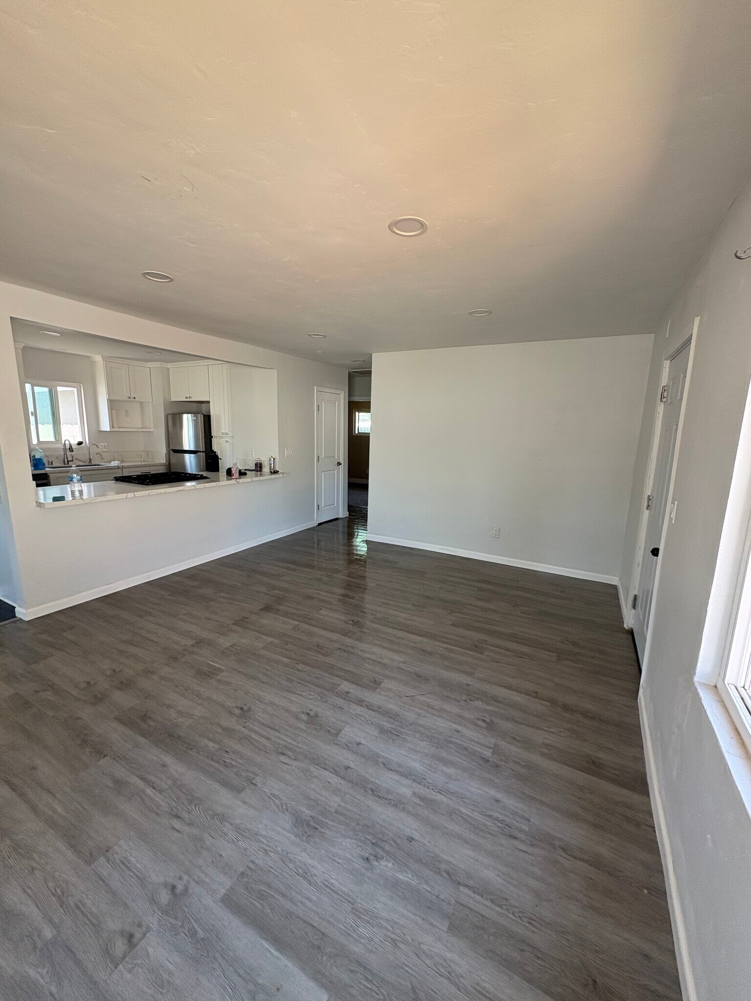 Building Photo - 1222 Willowside Ter