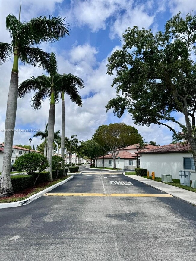 Building Photo - 8420 SW 150th Ave