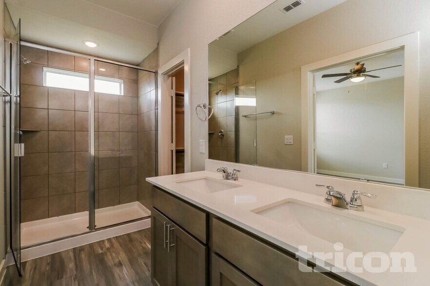 Building Photo - 529 Raglands Rd