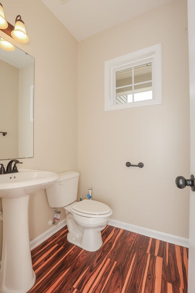 Building Photo - The Landing at Mill Creek community!  Washer / Dryer included