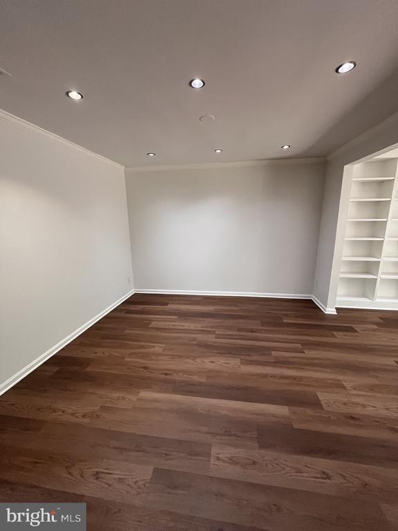 Building Photo - 5633 Independence Cir