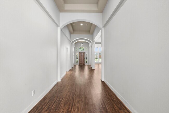 Building Photo - 2602 White Falls Dr