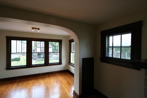 Living Area - 44 S Fremont Ave