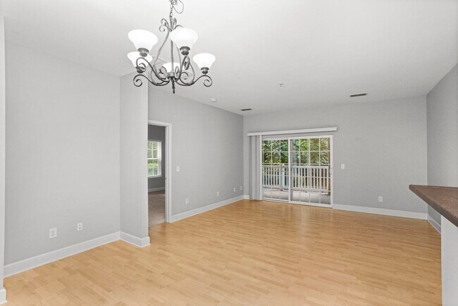 Building Photo - 8441 Callabee Way