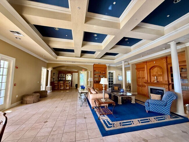 Building Photo - Immaculately updated 3/2.5 Three-Story Maitland Condo in Visconti!