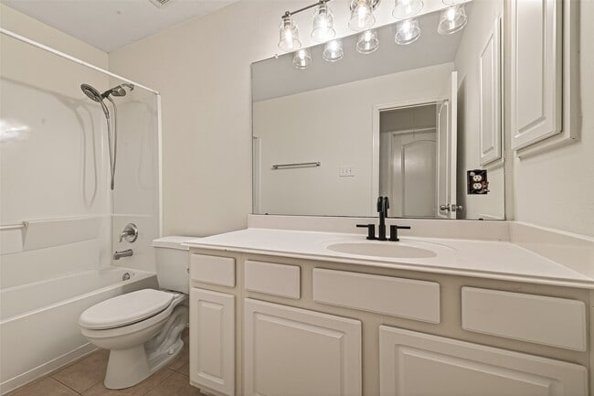 Building Photo - 9202 Sorrell Hollow Ln