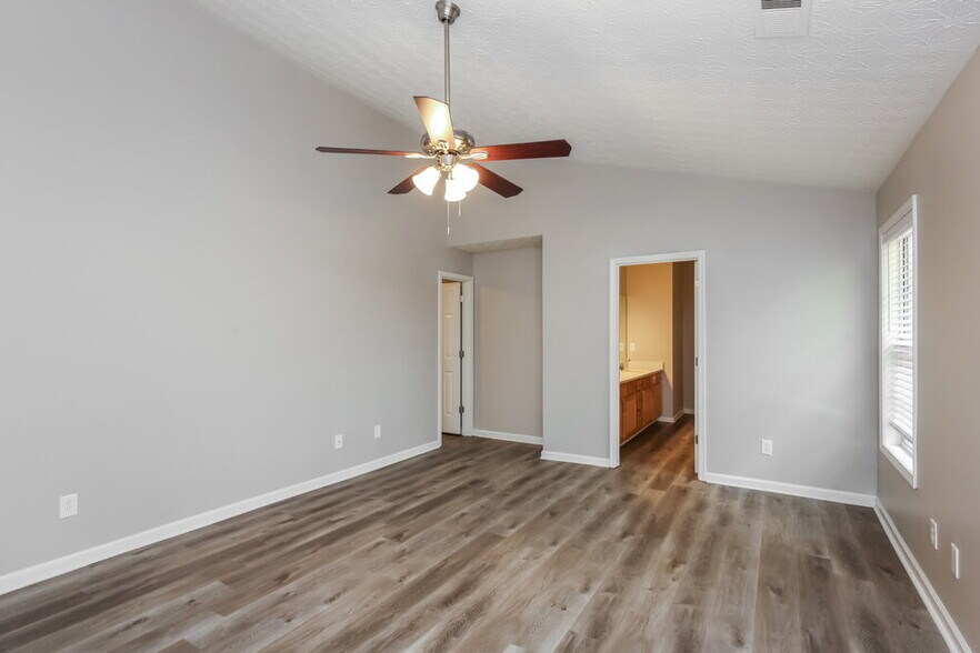 Building Photo - 1292 Poison Oak Ct SE