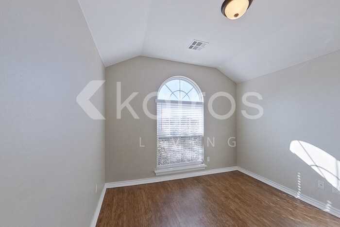 Building Photo - 4210 Syracuse St