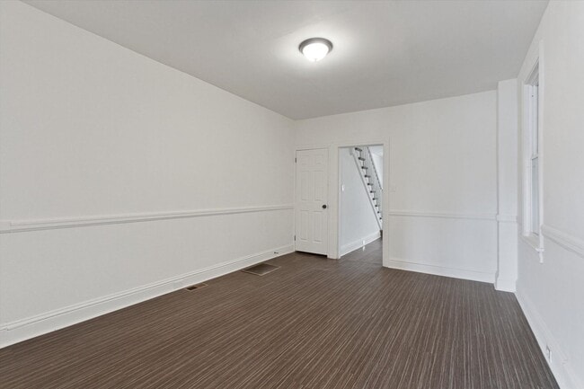 Building Photo - Spacious 5 Bedroom located in Central School District Coming Soon