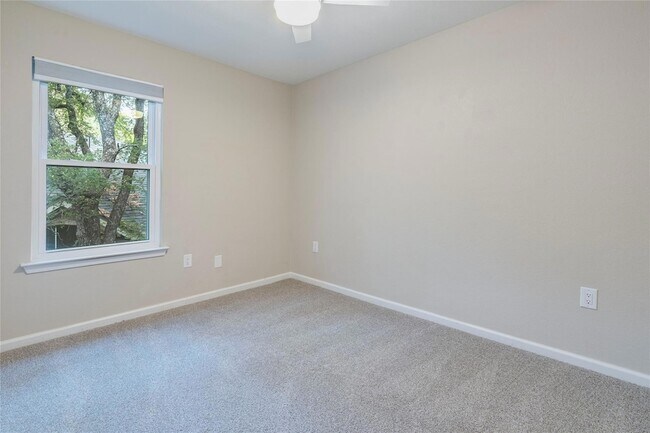Building Photo - 10803 Sans Souci Pl
