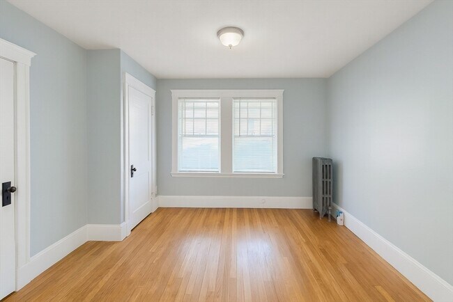 Building Photo - 183 Willis Ave