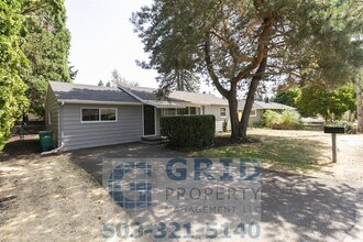 Building Photo - Remodeled 3 Bedroom Available in Northeast Portland!