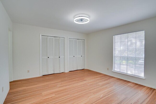 Building Photo - 12011 Cabana Ln