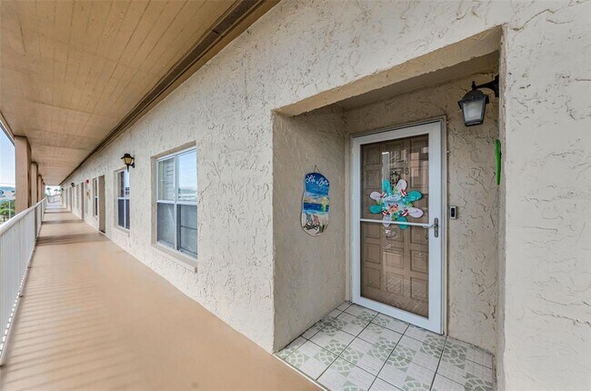 Building Photo - 105 Island Way