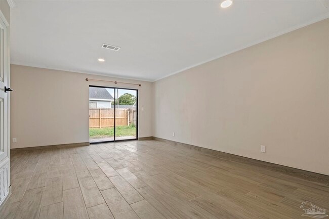Building Photo - 7250 Hilburn Rd